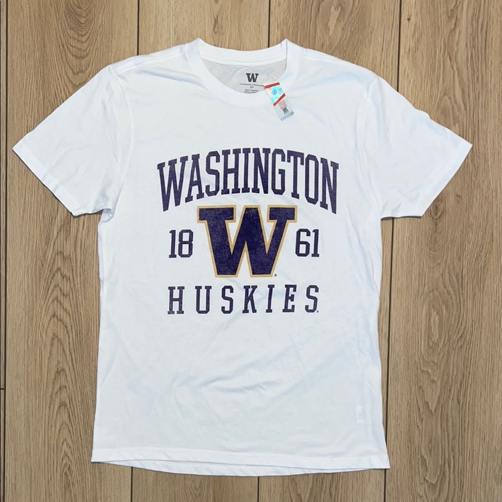 NWT - Washington Huskies White T-Shirt